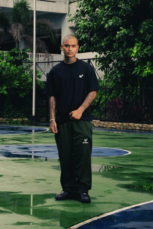 CLY09235 Signature Tee - Black